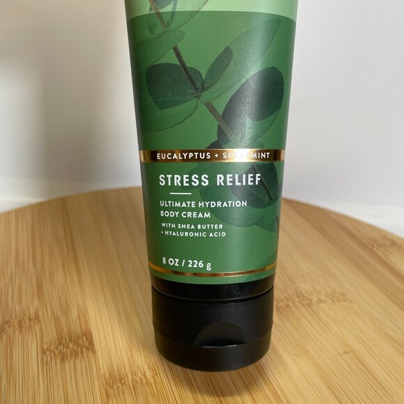 Bath & Body Works Eucalyptus Spearmint Stress Relief Body Cream 8 oz Shea Butter - Picture 3 of 6